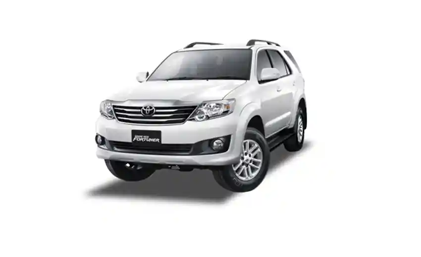 Vehicle Toyota Fortuner old for rent in Samui